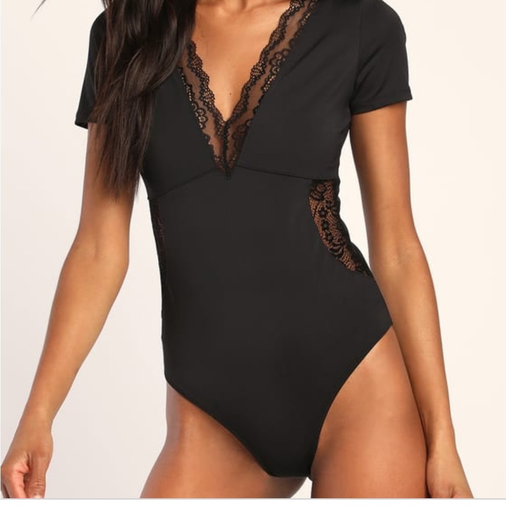 Lace detail Lulus bodysuit NWT
